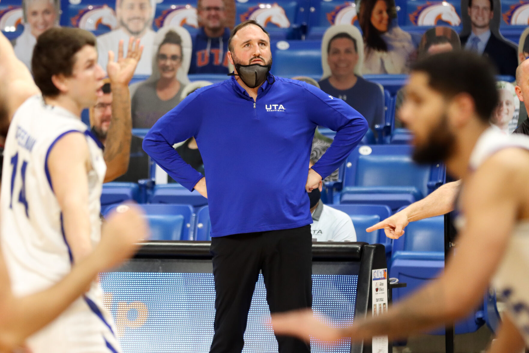 Photos: Men's basketball team sweeps two-game series against Arkansas State University